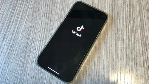 Trop "addictif", Tik Tok alertera bientôt les mineurs après une...