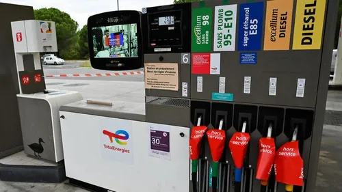 Les ambulances en manque de carburant : "Nous sommes comme en temps...