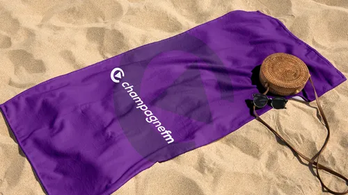 GAGNEZ VOTRE SERVIETTE DE PLAGE CHAMPAGNE FM