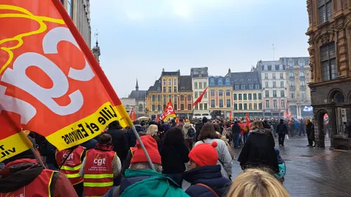 49.3 sur la réforme des retraites : les syndicats dénoncent "un...