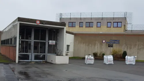 Un détenu meurt égorgé lors d'une rixe à la prison de Longuenesse