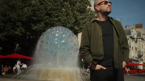 Kyan Khojandi n'oublie pas Reims