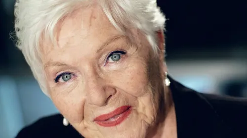 Line Renaud prend sa retraite et arrête le cinéma à 95 ans