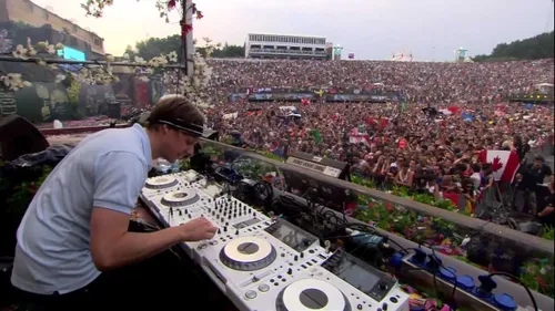 Martin Solveig mixe pour l'Estac