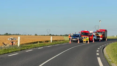 Un mort et deux blessés dans une sortie de route 