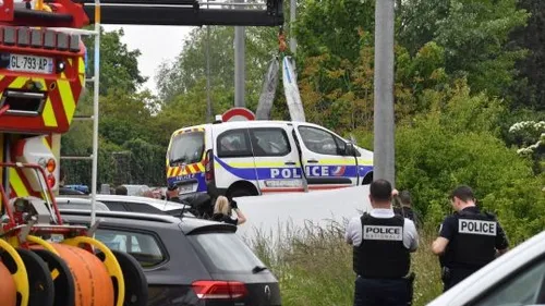 Policiers tués dans un accident: Gérald Darmanin à Roubaix ce lundi 