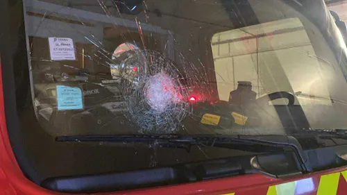 Gravelines : six pompiers agressés en pleine intervention à coups...