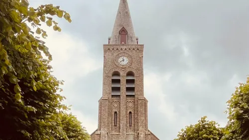 Drincham inaugure son église rénovée : un patrimoine restauré pour...