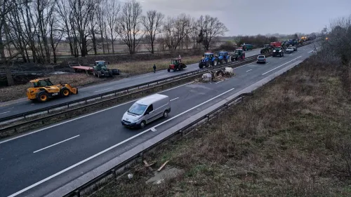 Actions des agriculteurs : Les jeunes agriculteurs ont dormi dans...