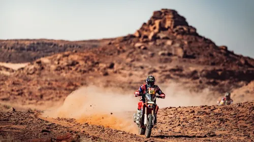 Dakar : Il reste deux jours de course et Adrien Van Beveren est en...