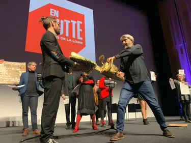Premiers Plans. A coups de tronçonneuse pour dénoncer la coupe...