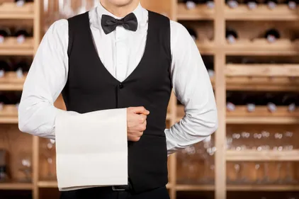 Le restaurant "Le XIIIème" recrute un apprenti.