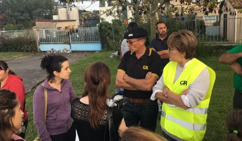 Tarbes : nuit debout mais calme devant l'abattoir  