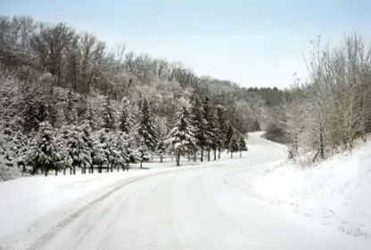 La neige dans les Monts de Lacaune, prudence sur les routes