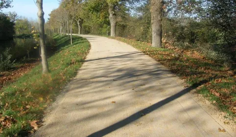 Nouvelle piste cyclable écolo au bord du Canal du Midi