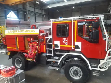 Un bâtiment agricole entièrement détruit par les flammes à Almayrac