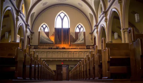 L'évêque de Montauban appelle les fidèles à "envahir" les églises...