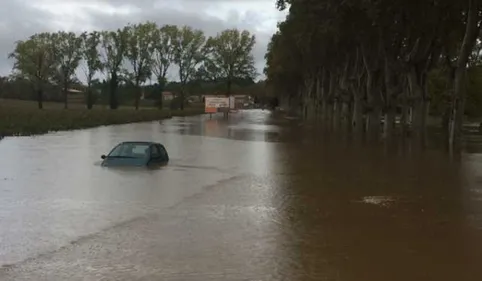 Inondations meurtrières: Emmanuel Macron est arrivé dans l'Aude
