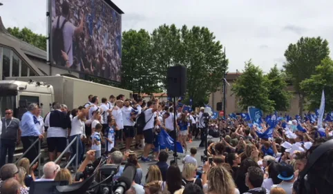 Le bouclier de Brennus place Pierre-Fabre : Castres chavire de...