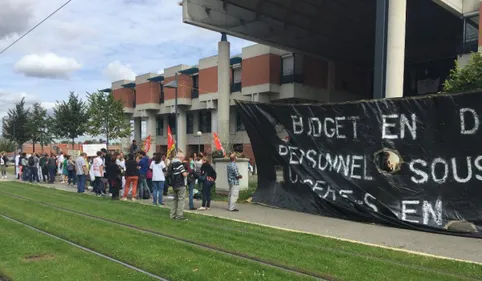 Manifestation pour l'hôpital à Toulouse : les 13 chefs de service...