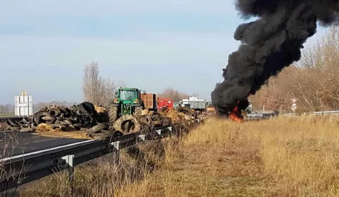 L'A 61 bloquée par des agriculteurs audois en colère 