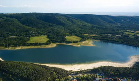 Saint-Ferréol : les pompiers recherchent un homme tombé dans le lac...