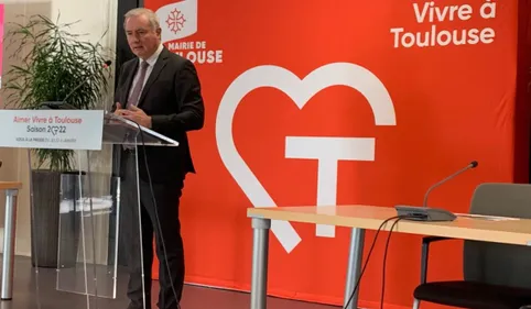 Conflit des éboueurs à Toulouse : Jean-Luc Moudenc met la pression...