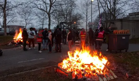 Blocage de la cuisine centrale de Toulouse : les enfants...