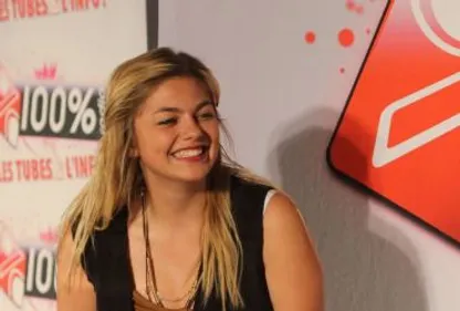 Louane à Pause Guitare 2016.