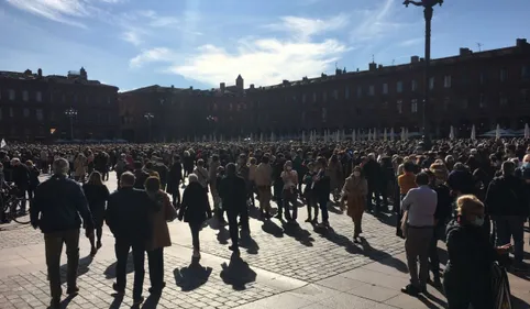 Au moins 5000 personnes à Toulouse pour rendre hommage à Samuel Paty