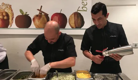 Un repas gastronomique au lycée Jeanne d'Arc à Mazamet