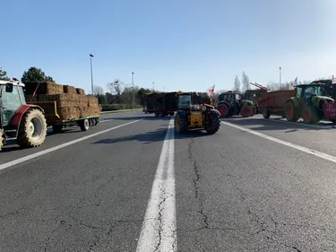 Circulation encore bloquée ce vendredi sur l'A64 par une...