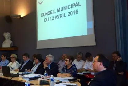 Baisse du taux de la taxe foncière à Castres