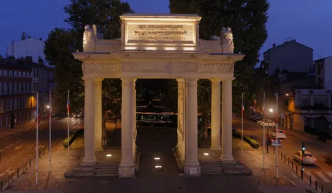 Insolite : On vous explique comment le monument aux morts de...