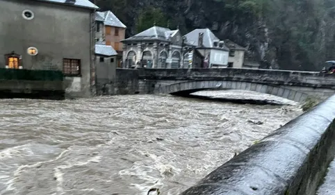 Crues : Saint-Béat fortement touché, 640 élèves évacués de leurs...