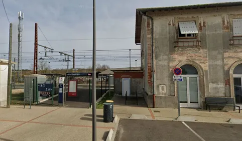 Une femme meurt percutée par un train dans une gare au sud de...