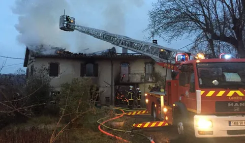 Les pompiers sauvent une famille des flammes près de Toulouse 