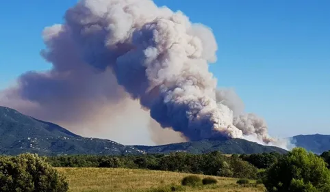 Violent incendie à la frontière franco-espagnole