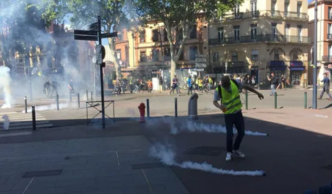 Pluie de lacrymogènes pour le 1er mai toulousain