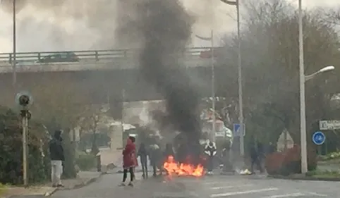 Le maire de Castres intransigeant après le blocage des gens du voyage