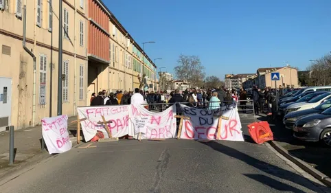 Albi. La mobilisation du personnel du Bon-Sauveur monte d'un cran.