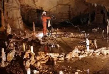 Néanderthal a investi une grotte de Bruniquel il y a 176 500 ans