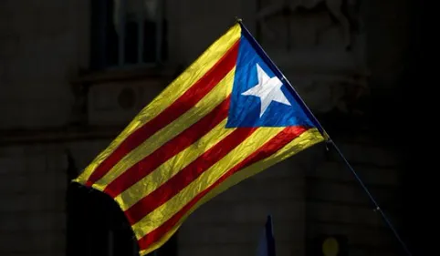 Catalogne: Rajoy destitue le gouvernement régional