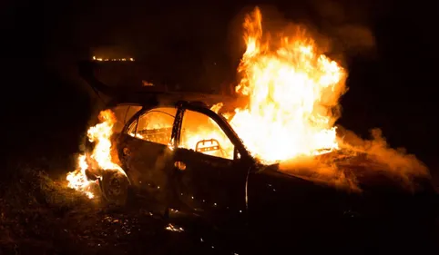 INFO 100%: Deux pompiers blessés par des véhicules piégés à Castres