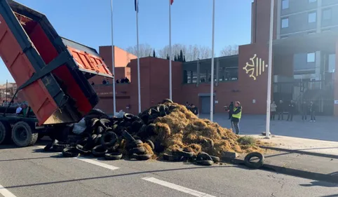 "Qu'on nous laisse bosser !" le coup de sang des agriculteurs à...