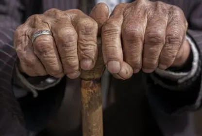 Cavanac : seul, au sol et gravement blessé à 81 ans 