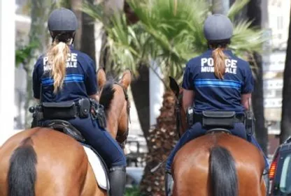 Tarbes : la police municipale à cheval