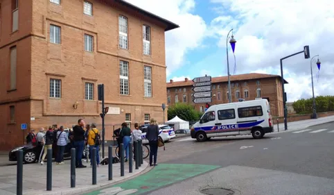 Coup de force des opposants au vaccin obligatoire au CHU de Toulouse 