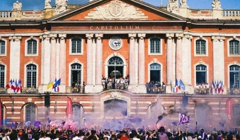 Retour en images sur la folle journée du TFC, champion de Ligue 2 