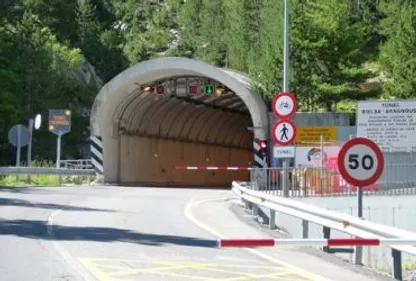 Un camion en feu sous le tunnel d'Aragnouet Bielsa